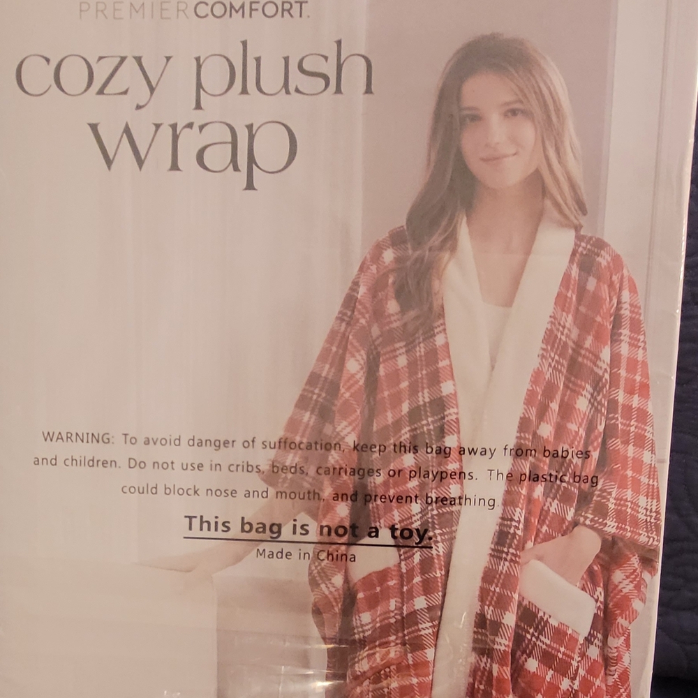 Red Plaid Women's Robe - Picture 2 of 4